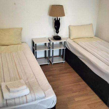 Praktische City Apartments Direkt Am Hauptbahnhof Neumünster Exteriör bild