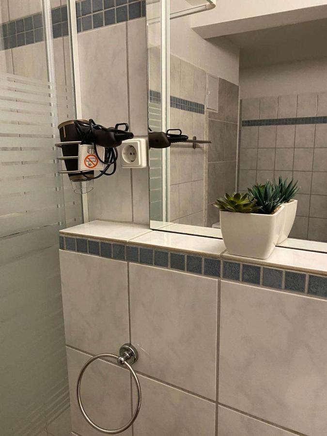 Praktische City Apartments Direkt Am Hauptbahnhof Neumünster Exteriör bild