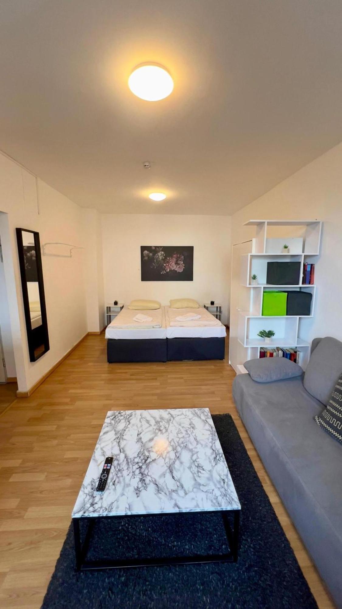 Praktische City Apartments Direkt Am Hauptbahnhof Neumünster Exteriör bild