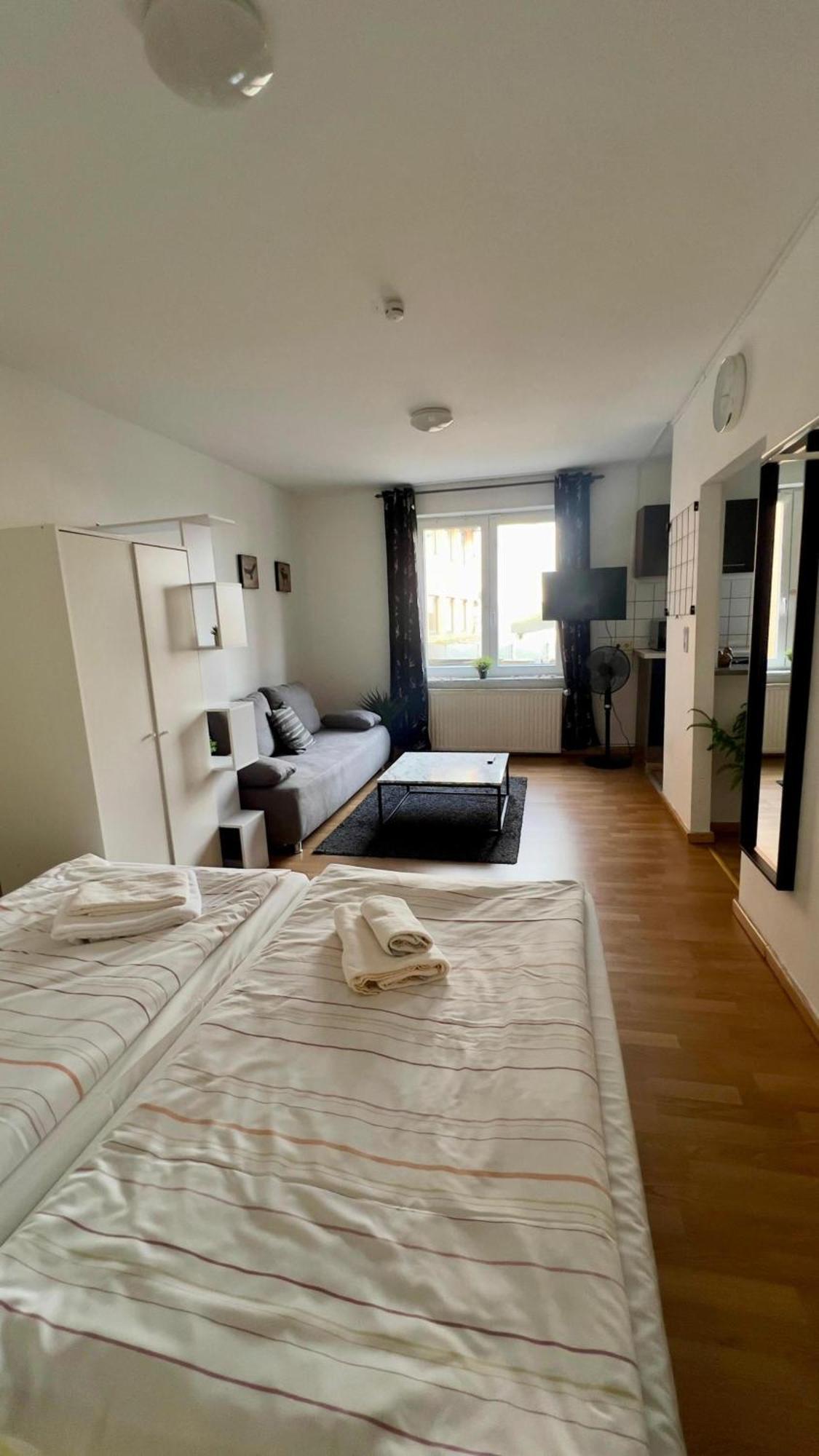 Praktische City Apartments Direkt Am Hauptbahnhof Neumünster Exteriör bild