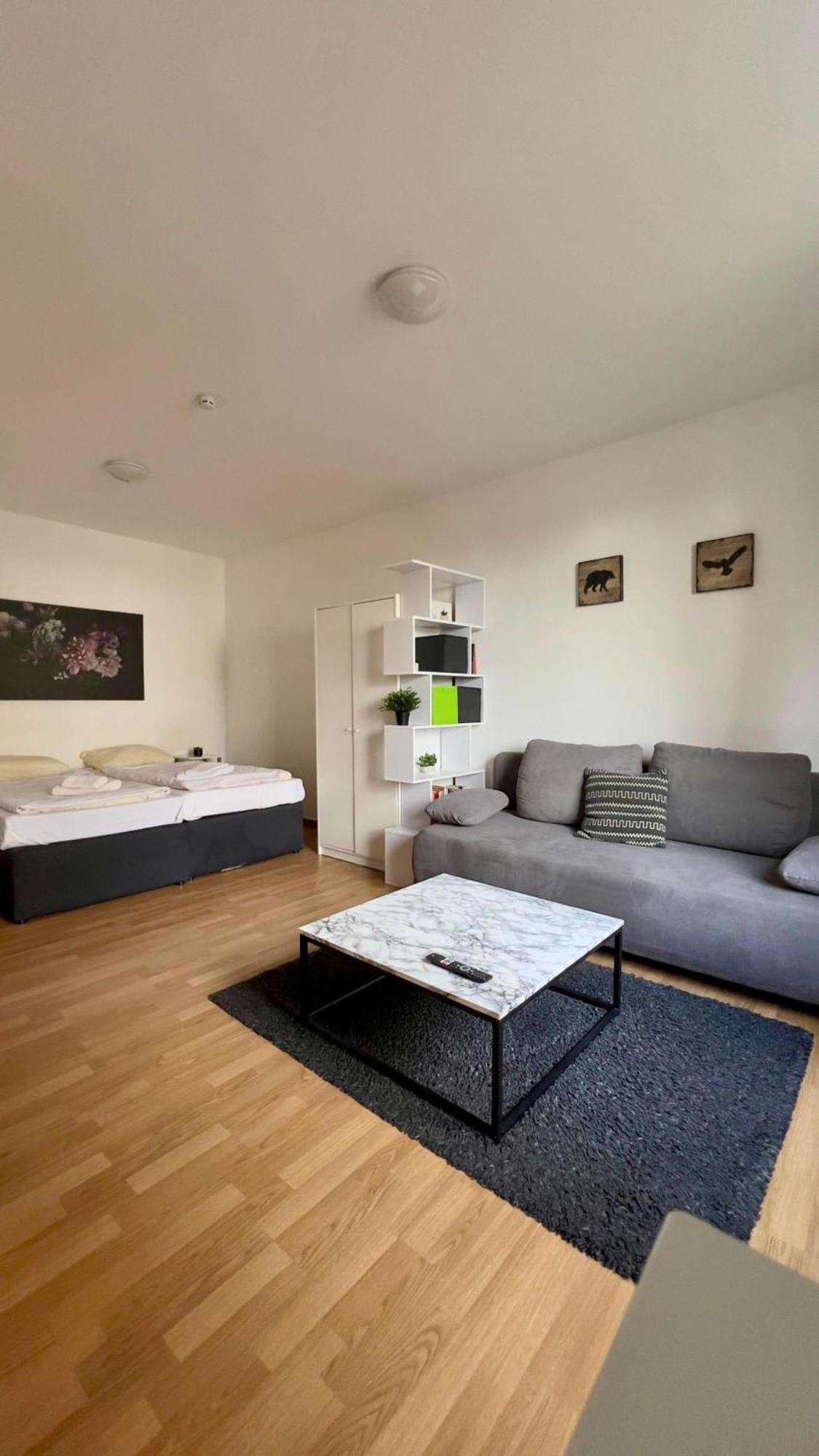 Praktische City Apartments Direkt Am Hauptbahnhof Neumünster Exteriör bild